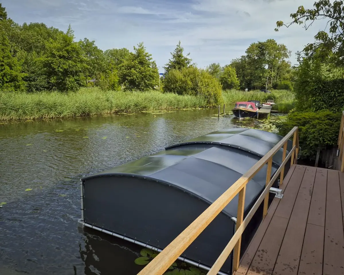 Bootoverkapping, project Bootoverkapping Drijf-Drijf in Zuid-Scharwoude – 6 x 3 meter – foto 1