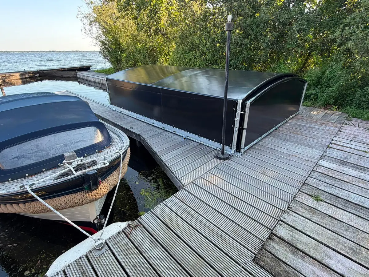 Bootoverkapping Wal-Wal in Wanneperveen – 8 x 2,8 meter – foto 1