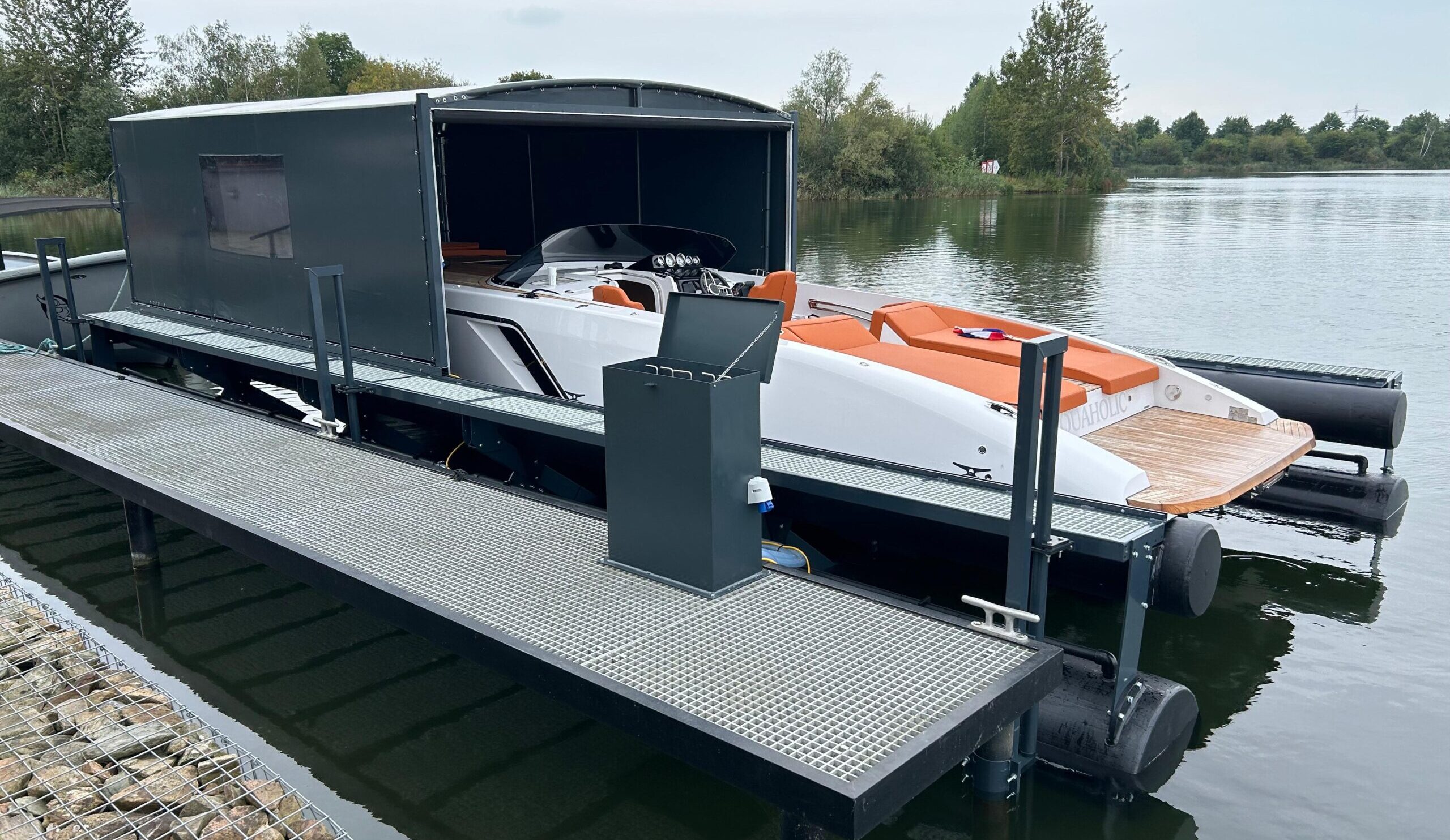 bootlift met bootoverkapping 2